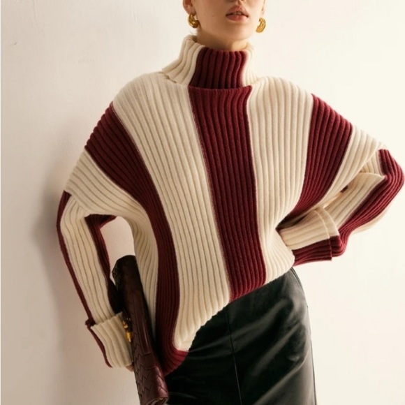 Commense Oversized Ribbed Turtleneck Sweater in Cream and Burgundy - Picture 3 of 10